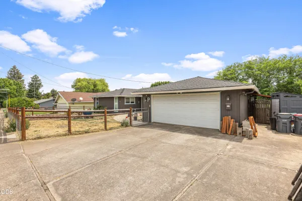 $450,000 | 1741 Serenity Drive, Medford, OR 97504