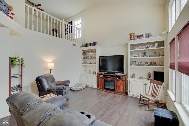 $279,900 | 2109 Cross Willow Lane, Indianapolis, IN 46239