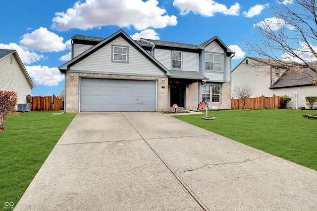 $279,900 | 2109 Cross Willow Lane, Indianapolis, IN 46239