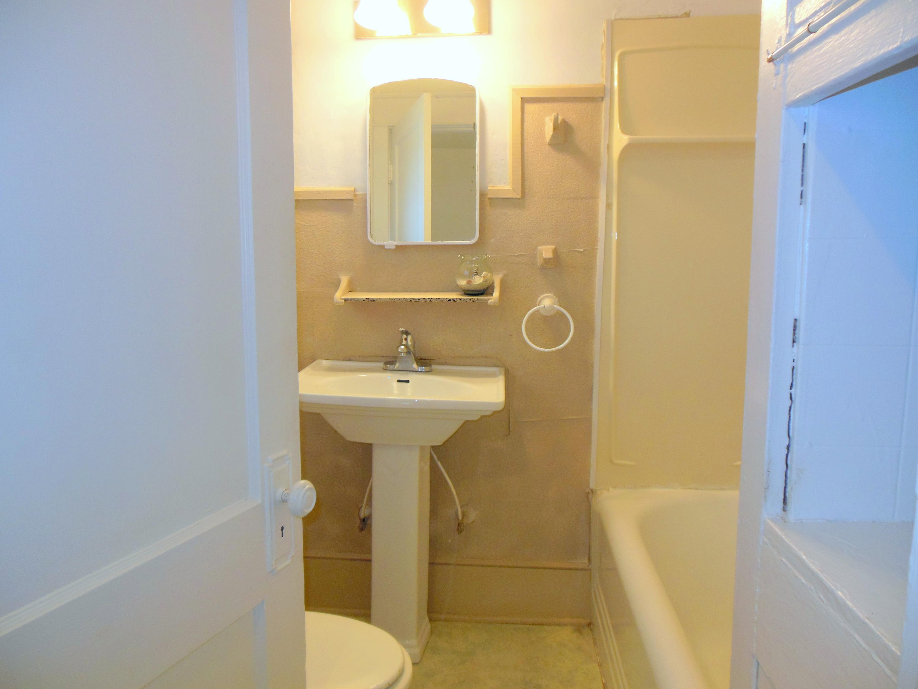 1209 Howbert Avenue Southwest Roanoke, VA 24015 - Photo 15 of 31 DSCN5838