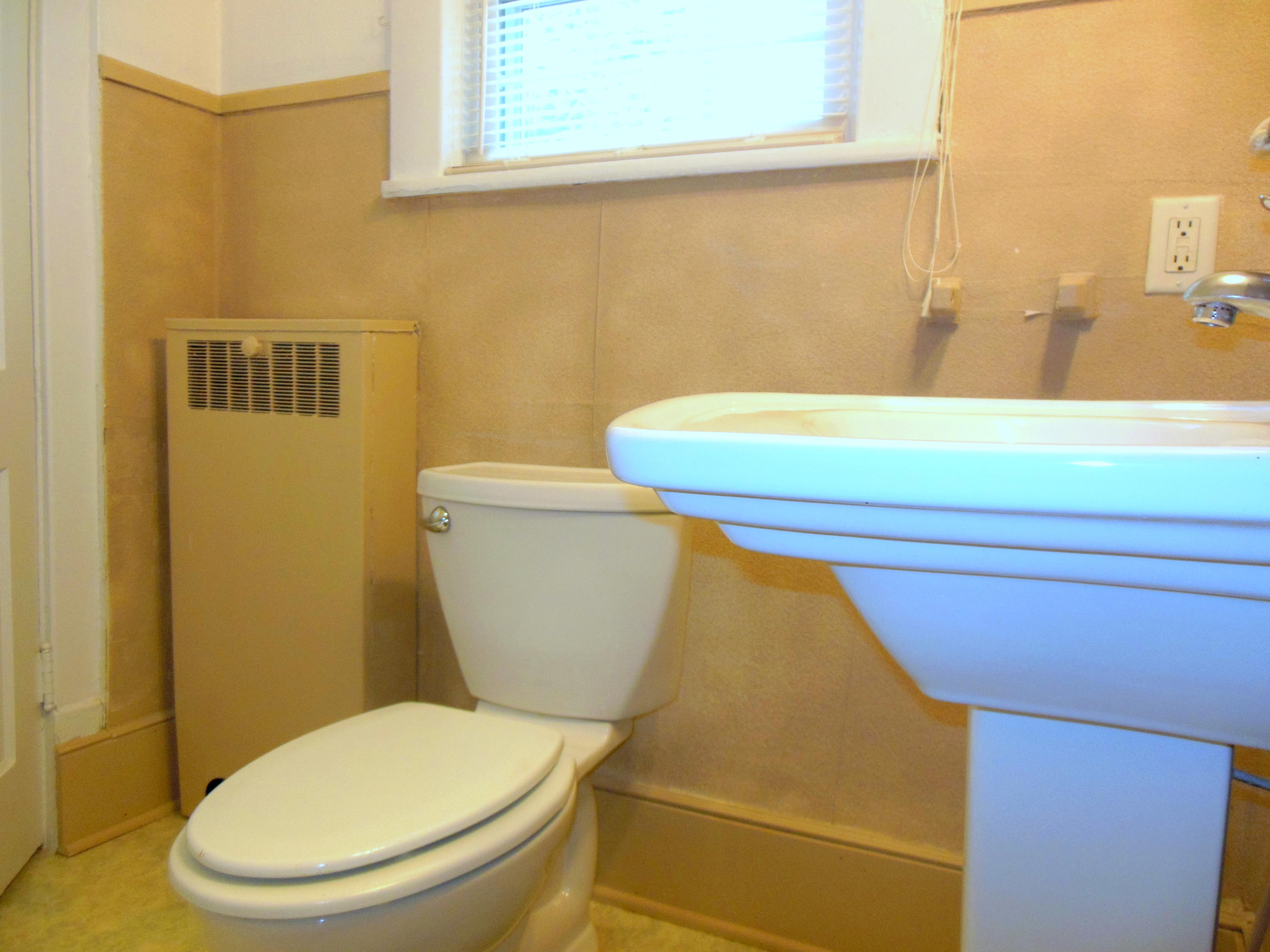 1209 Howbert Avenue Southwest Roanoke, VA 24015 - Photo 16 of 31 DSCN5840