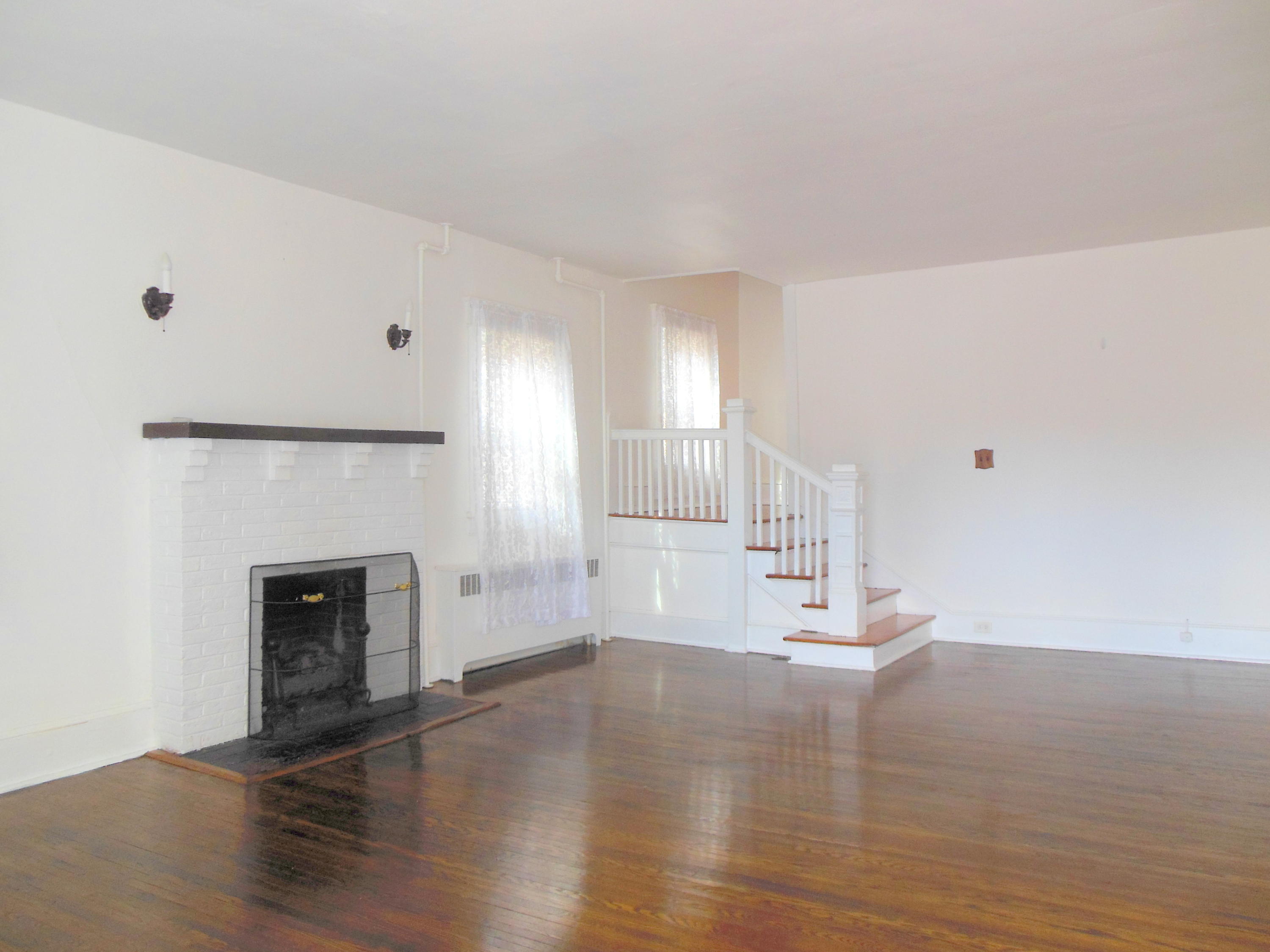 1209 Howbert Avenue Southwest Roanoke, VA 24015 - Photo 7 of 31 DSCN5828
