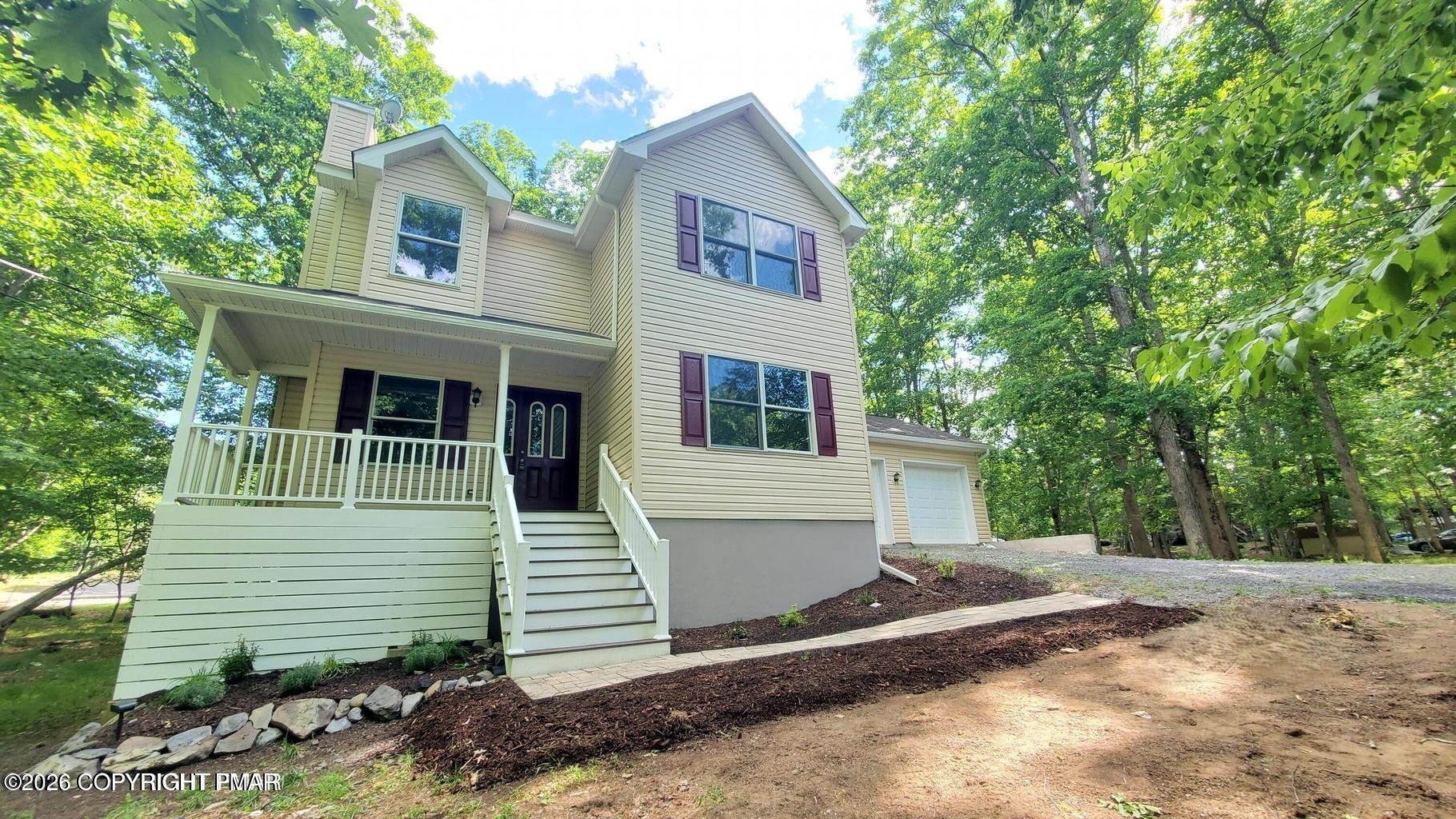 320 Canterbury Road Bushkill, PA 18324 - Photo 1 of 38 Front photo