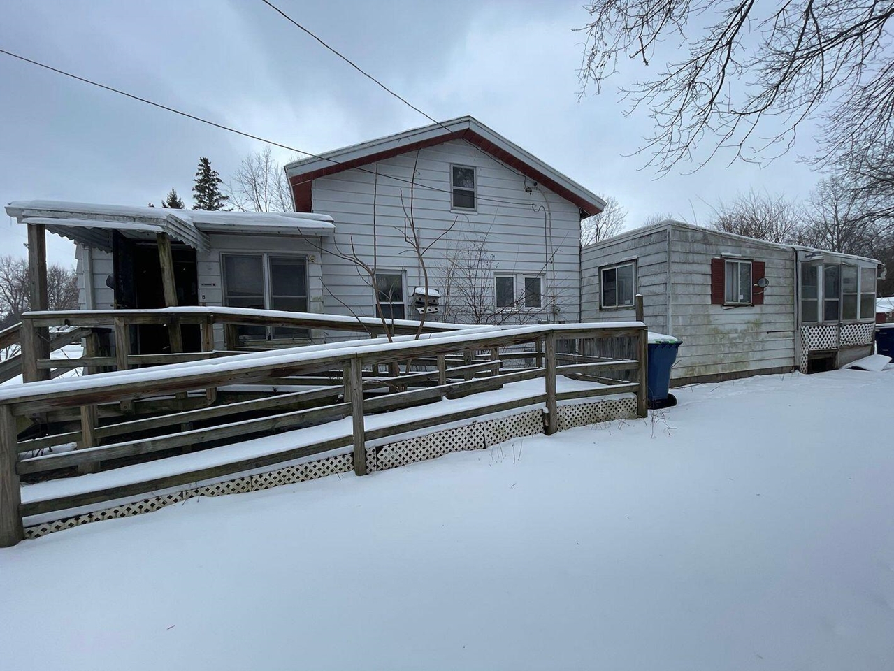 320 Lutzke Road Saginaw, MI 48609 - Photo 4 of 53