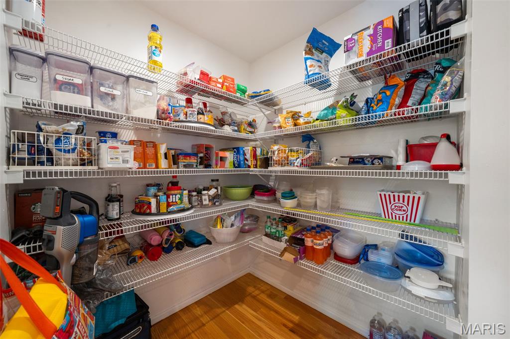 1028 North Spoede Road Creve Coeur, MO 63146 - Photo 20 of 56