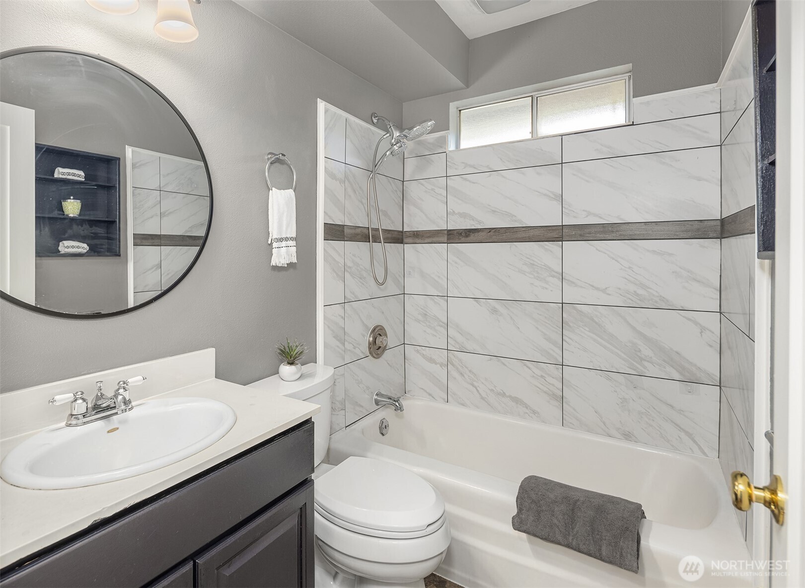 3604 Northeast 120th Street Seattle, WA 98125 - Photo 17 of 33