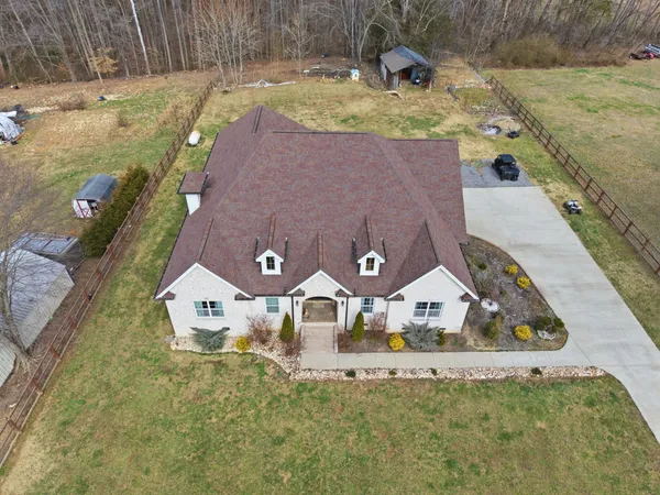 $720,000 | 124 Gettysburg Lane, Lafayette, TN 37083