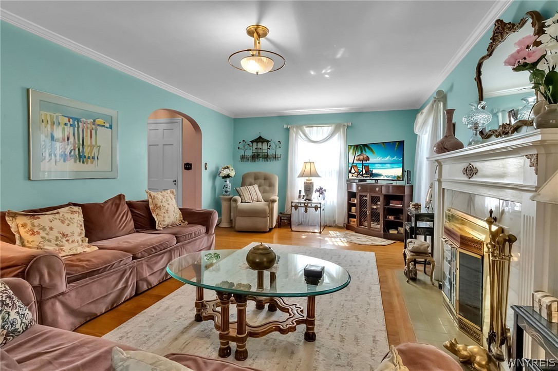 63 Grosvenor Road Tonawanda, NY 14223 - Photo 9 of 44