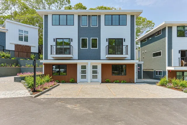 $939,000 | 50 Nelson Avenue, Unit 6, Provincetown, MA 02657