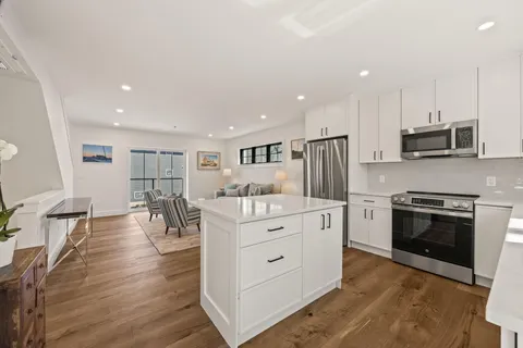 $939,000 | 50 Nelson Avenue, Unit 6, Provincetown, MA 02657