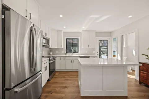 $939,000 | 50 Nelson Avenue, Unit 6, Provincetown, MA 02657