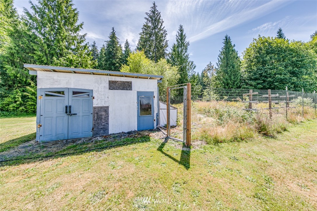 422 Hulse Road Port Angeles, WA 98362 - Photo 36 of 40 a view of a backyard