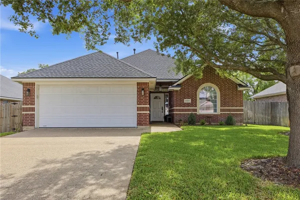 $339,900 | 8414 Lauren Drive, College Station, TX 77845