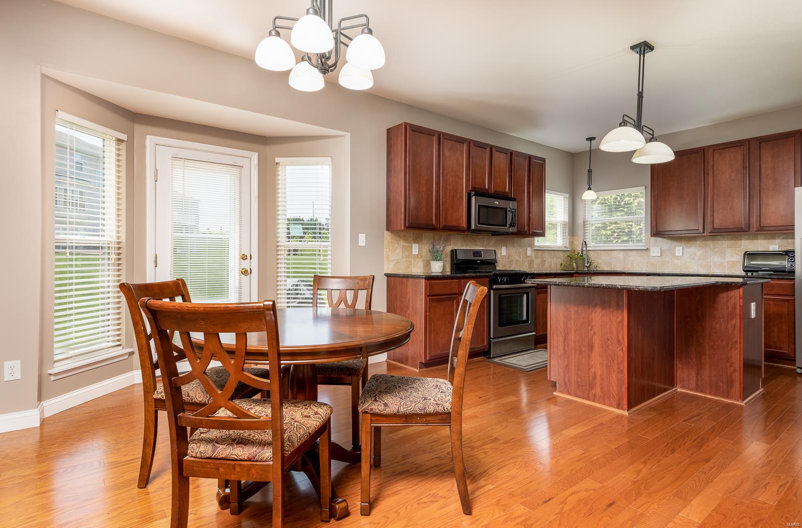 1092 Pierpoint Lane St. Charles, MO 63303 - Photo 11 of 36