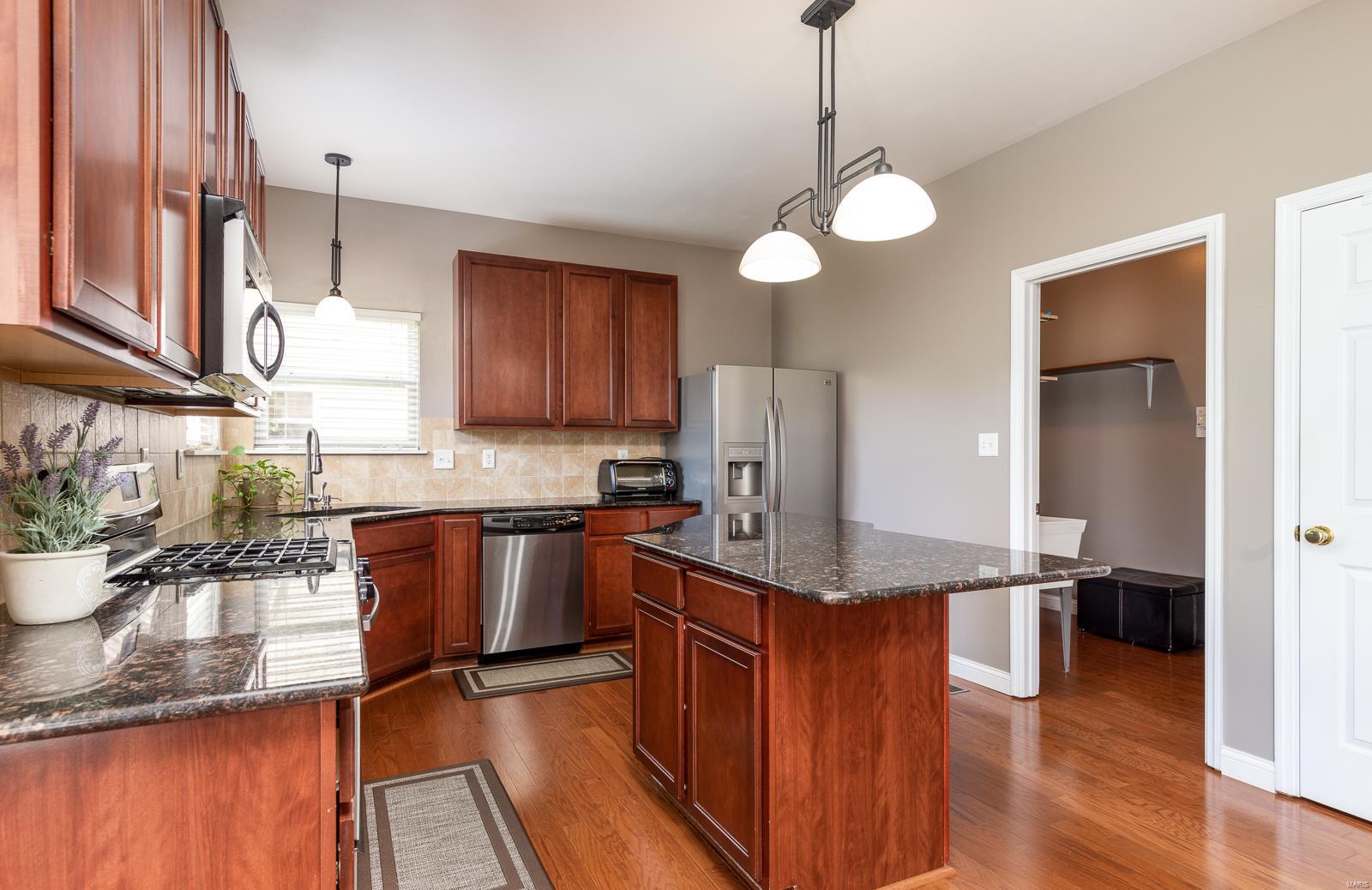 1092 Pierpoint Lane St. Charles, MO 63303 - Photo 12 of 36