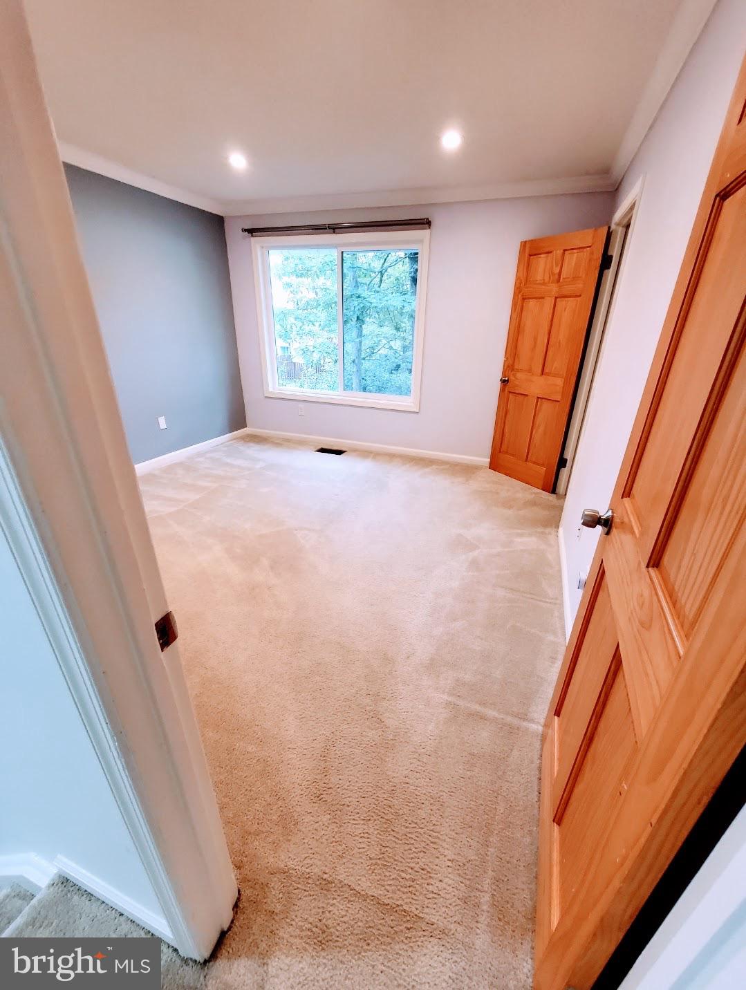2366 Southgate Square Reston, VA 20191 - Photo 15 of 20