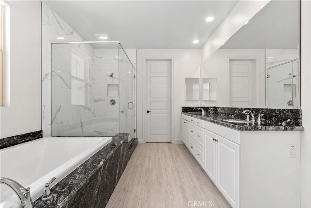 118 Ritual Irvine, CA 92618 - Photo 27 of 52 Highly upgraded Primary En-suite