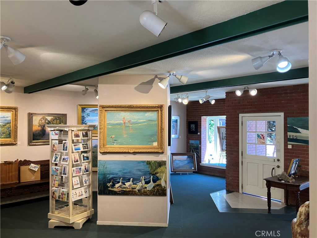 724 Main Street Cambria, CA 93428 - Photo 11 of 24 a view of livingroom with furniture