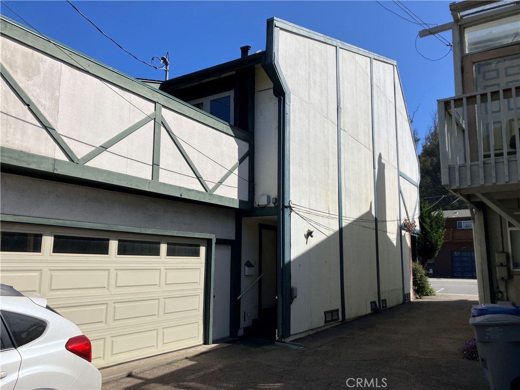 724 Main Street Cambria, CA 93428 - Photo 21 of 24 a view of front door
