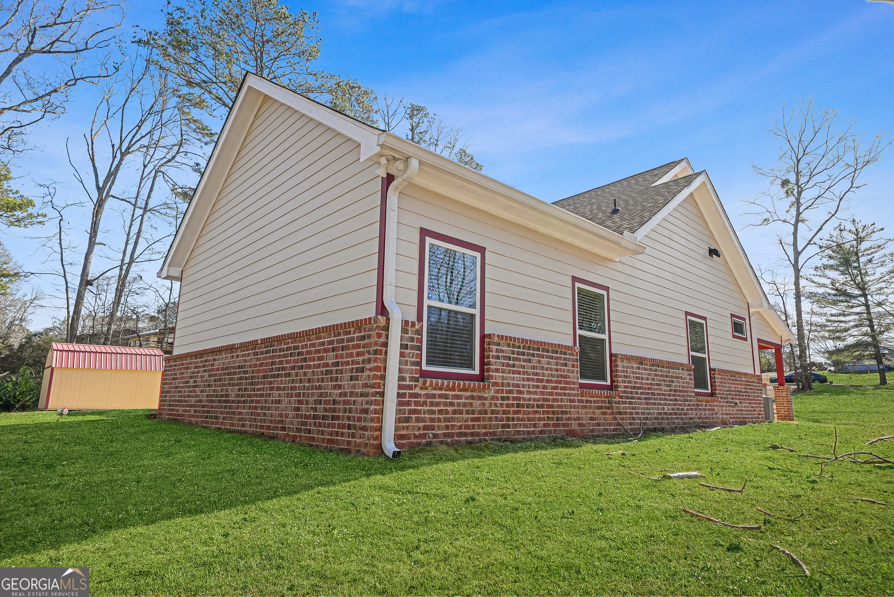 1663 Piedmont Road Griffin, GA 30224 - Photo 29 of 35 a view of a backyard with a garden