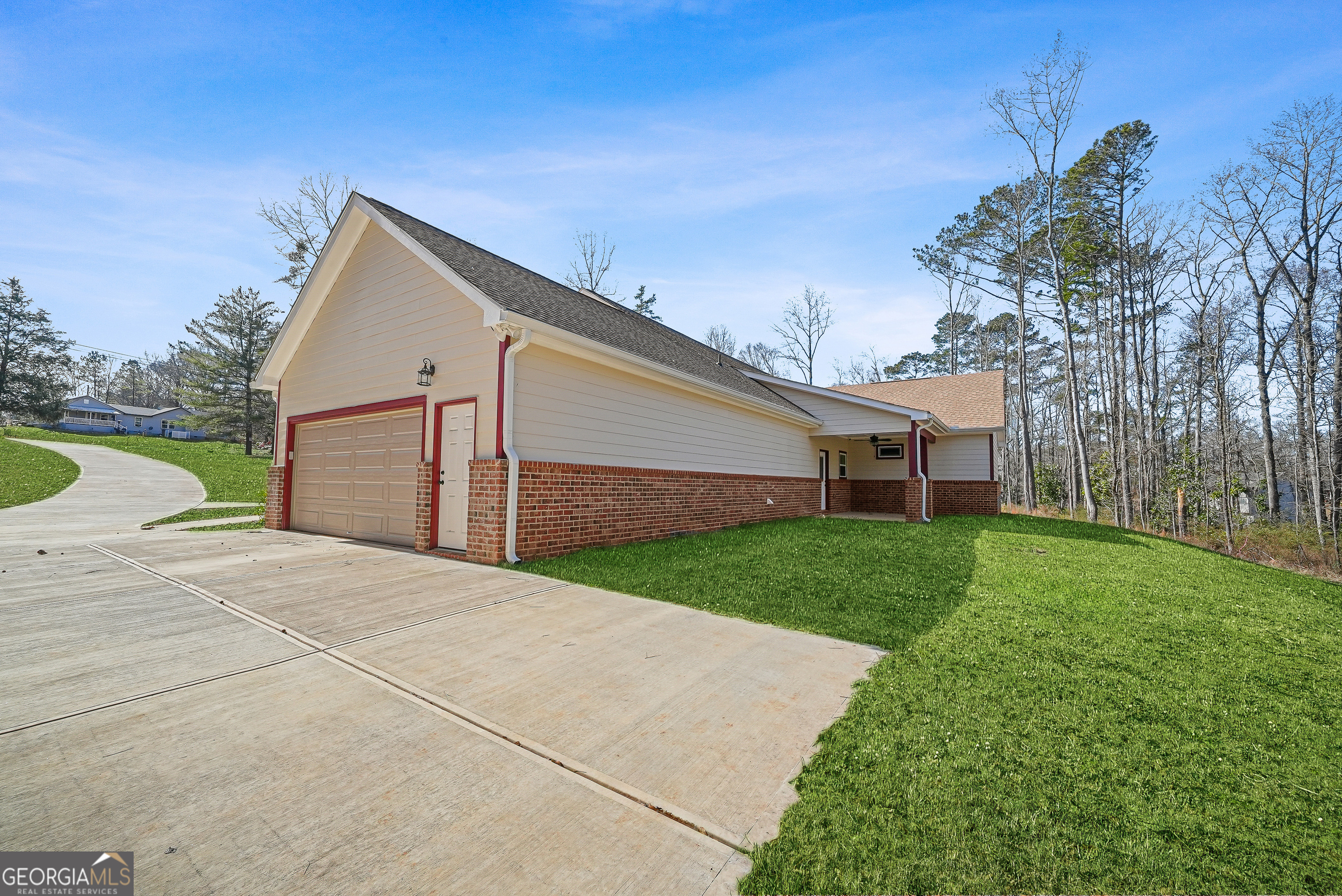 1663 Piedmont Road Griffin, GA 30224 - Photo 32 of 35 a view of a backyard of the house