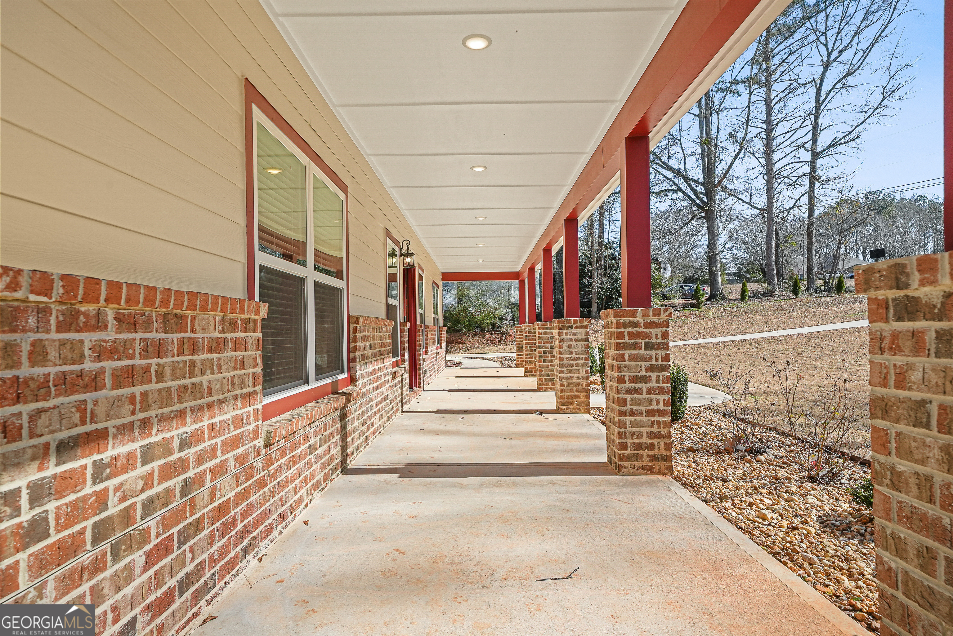 1663 Piedmont Road Griffin, GA 30224 - Photo 6 of 35 a view of a pathway of building