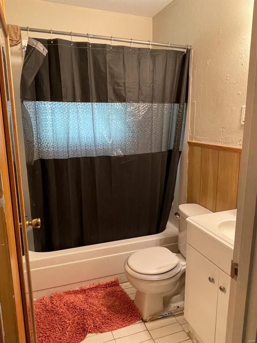 238 Estridge Road St. Louis, MO 63137 - Photo 11 of 13