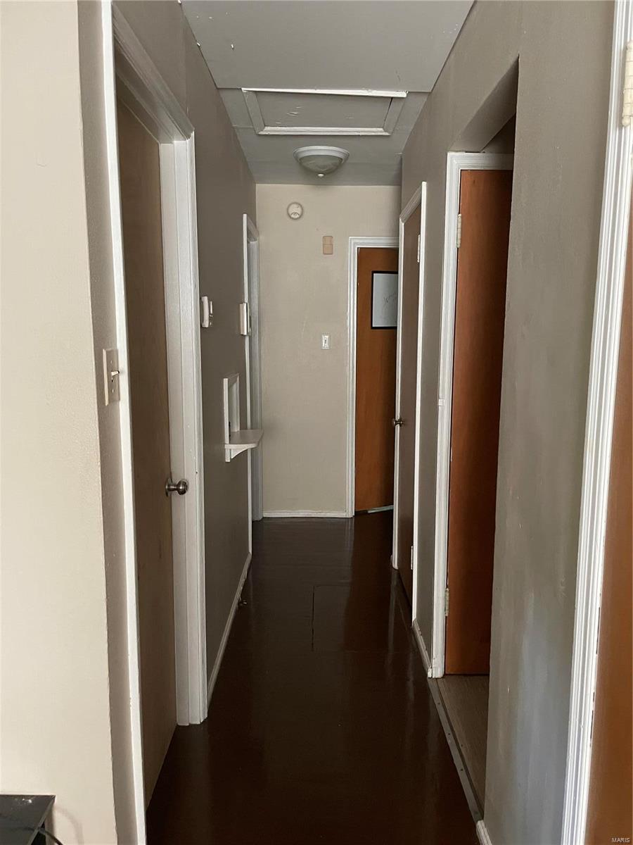 238 Estridge Road St. Louis, MO 63137 - Photo 3 of 13