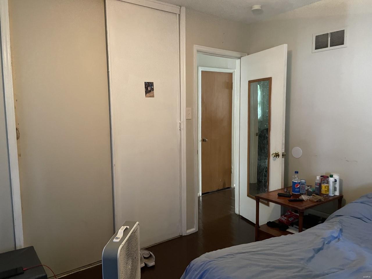 238 Estridge Road St. Louis, MO 63137 - Photo 9 of 13