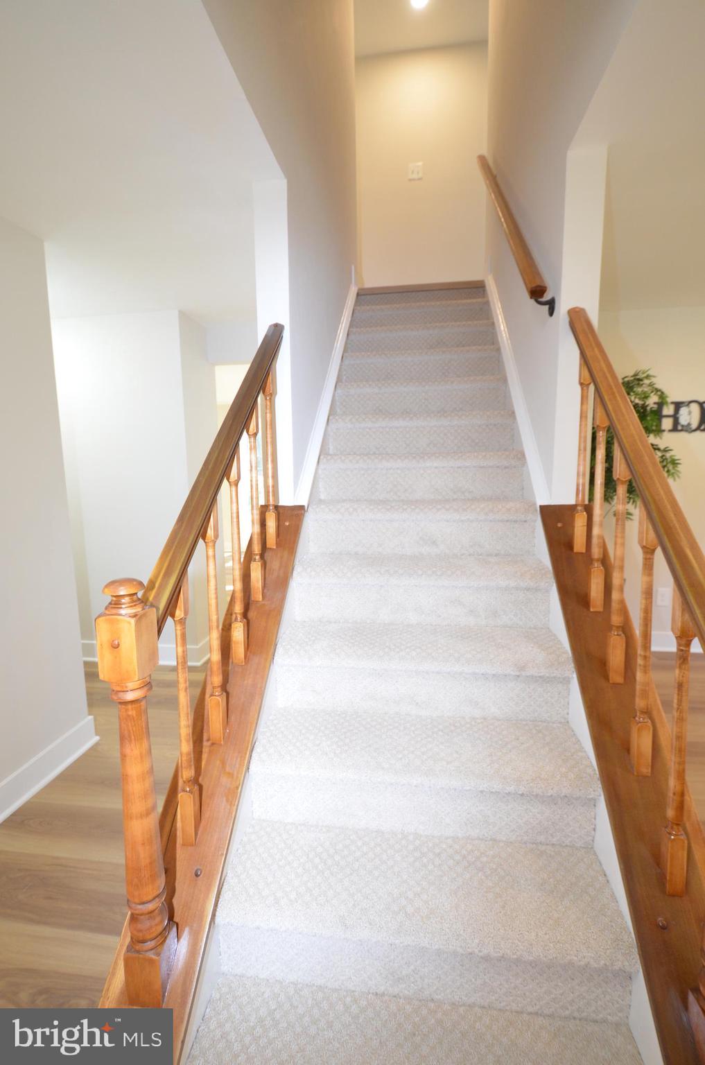 8375 Magic Leaf Road Springfield, VA 22153 - Photo 13 of 43 a view of entryway