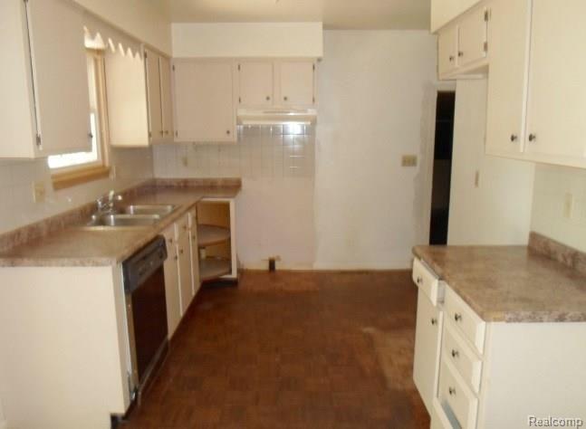 3100 Norwich Road Lansing, MI 48911 - Photo 7 of 13 7.jpg
