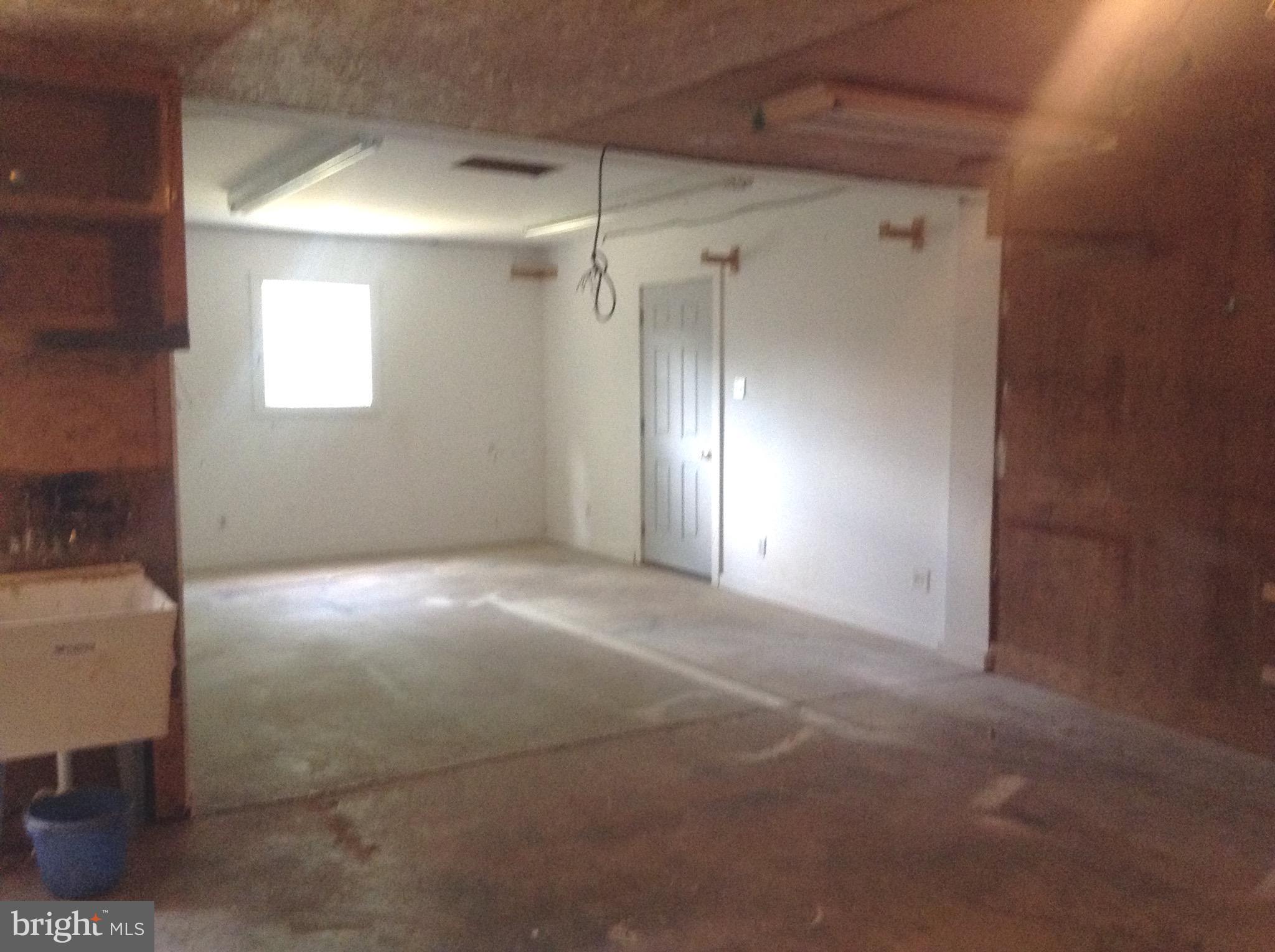 Flex room in garage