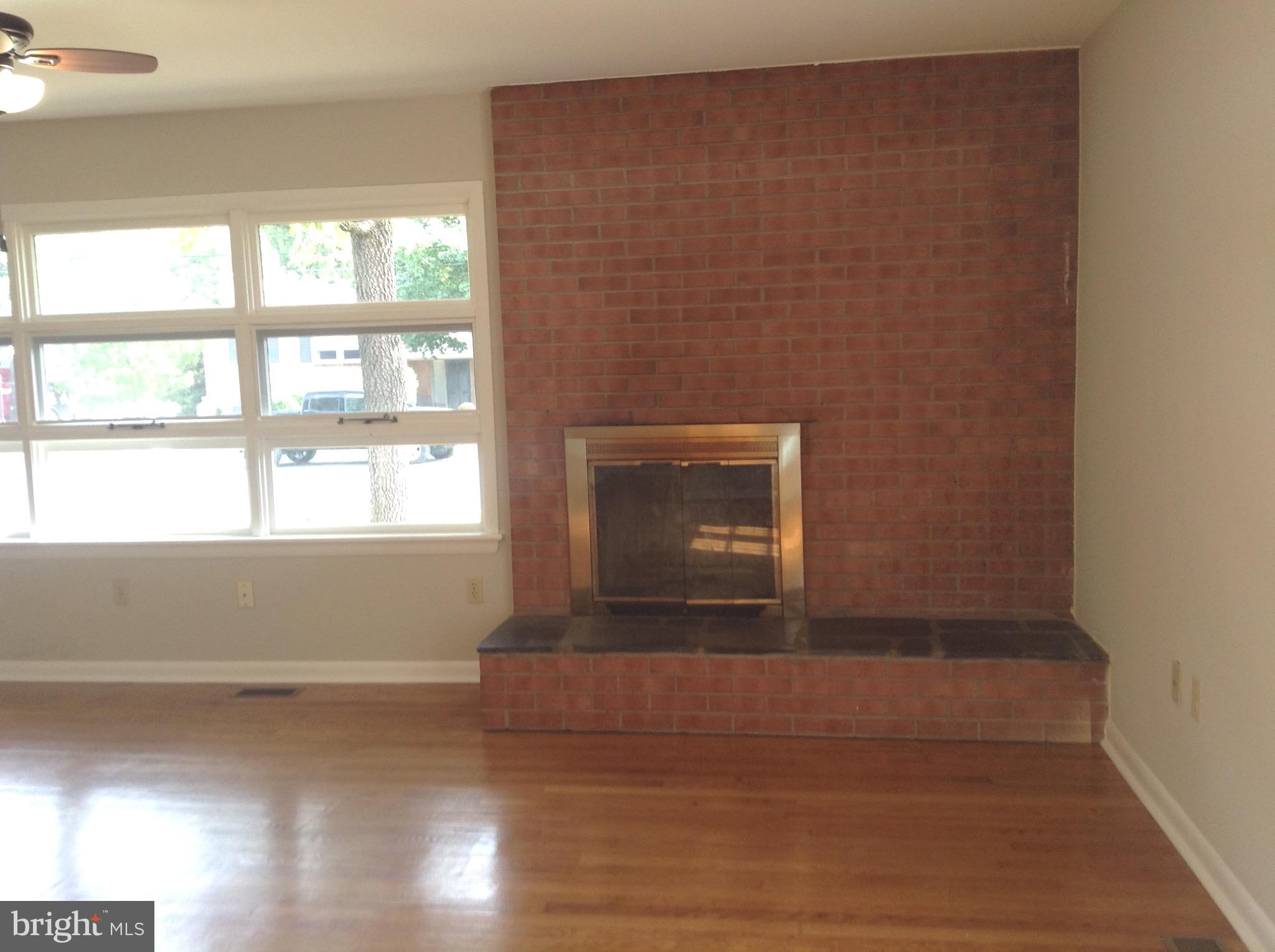 329 Jamestown Road Front Royal, VA 22630 - Photo 25 of 30 Living Room
