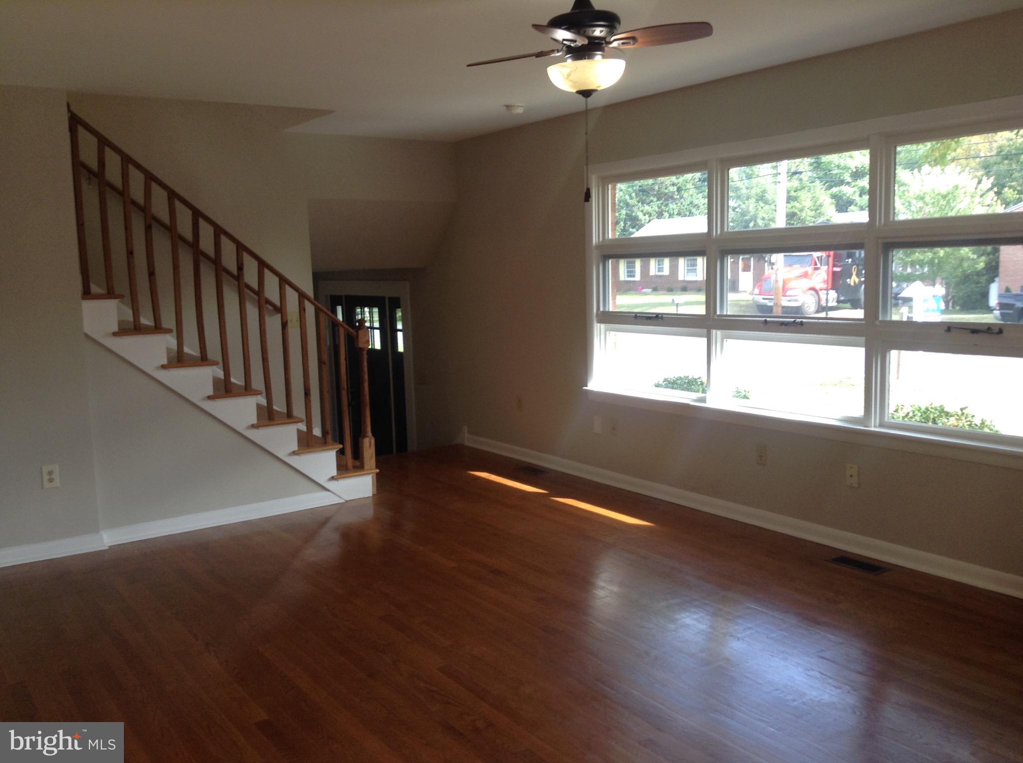 329 Jamestown Road Front Royal, VA 22630 - Photo 9 of 30 Living Room