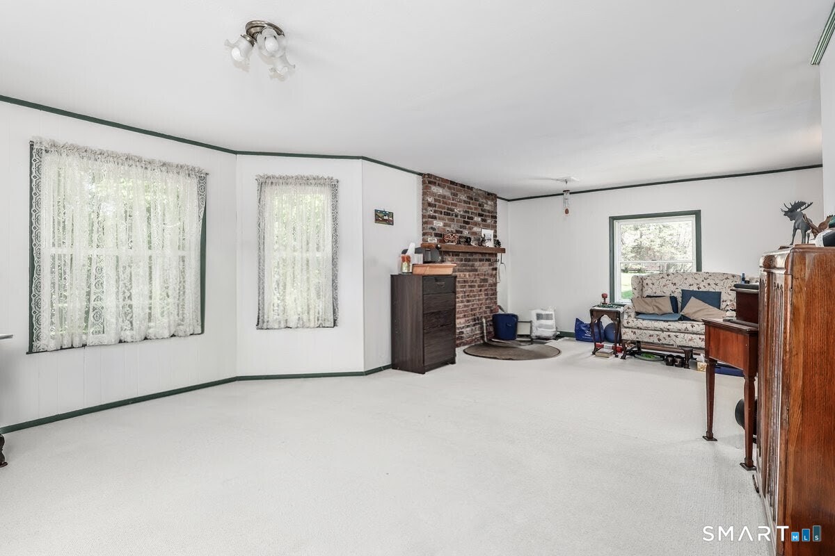 199 Berkshire Road Newtown, CT 06482 - Photo 25 of 40