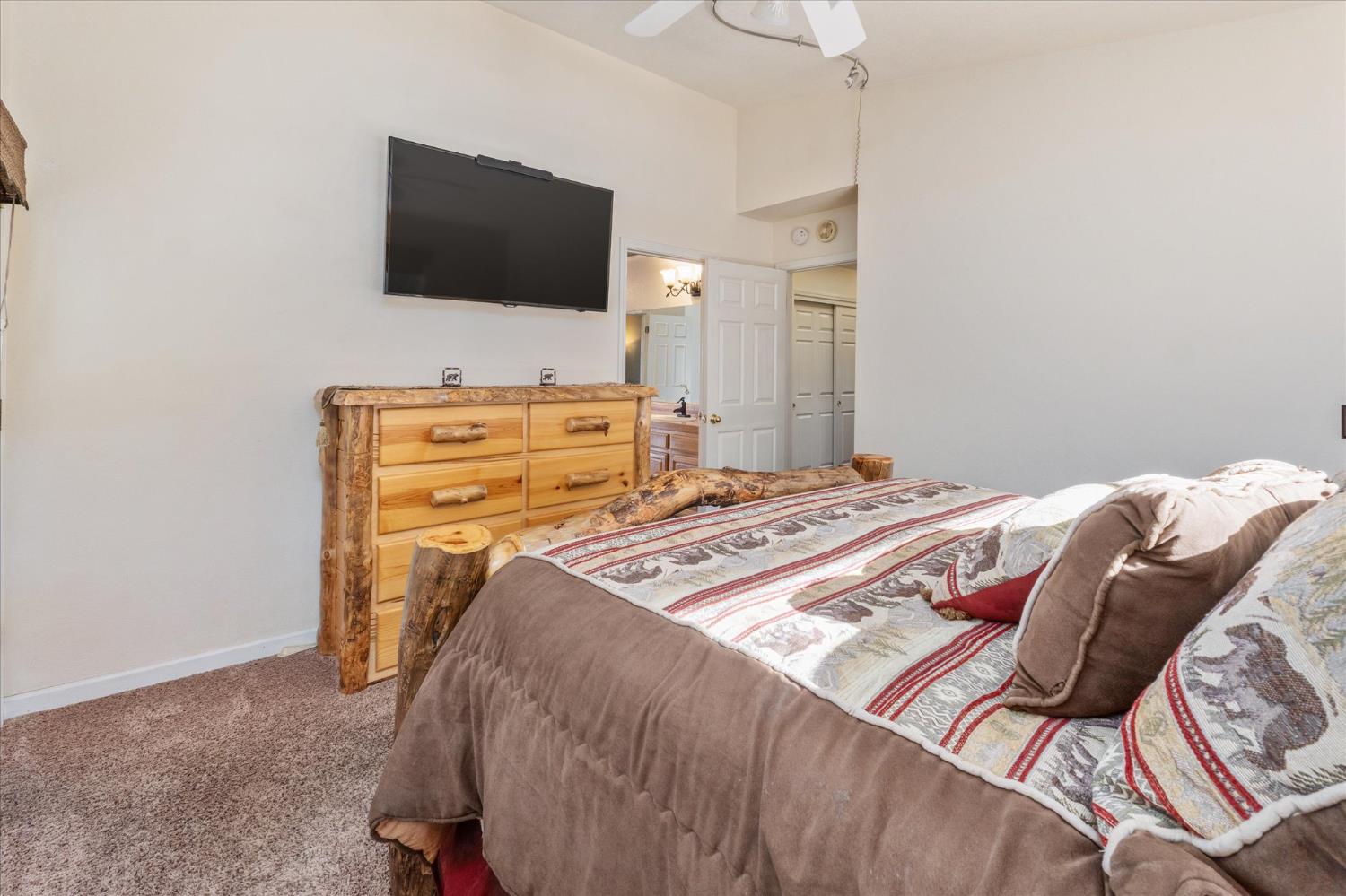 4480 Foster Court Murphys, CA 95247 - Photo 23 of 57 Primary bedroom.