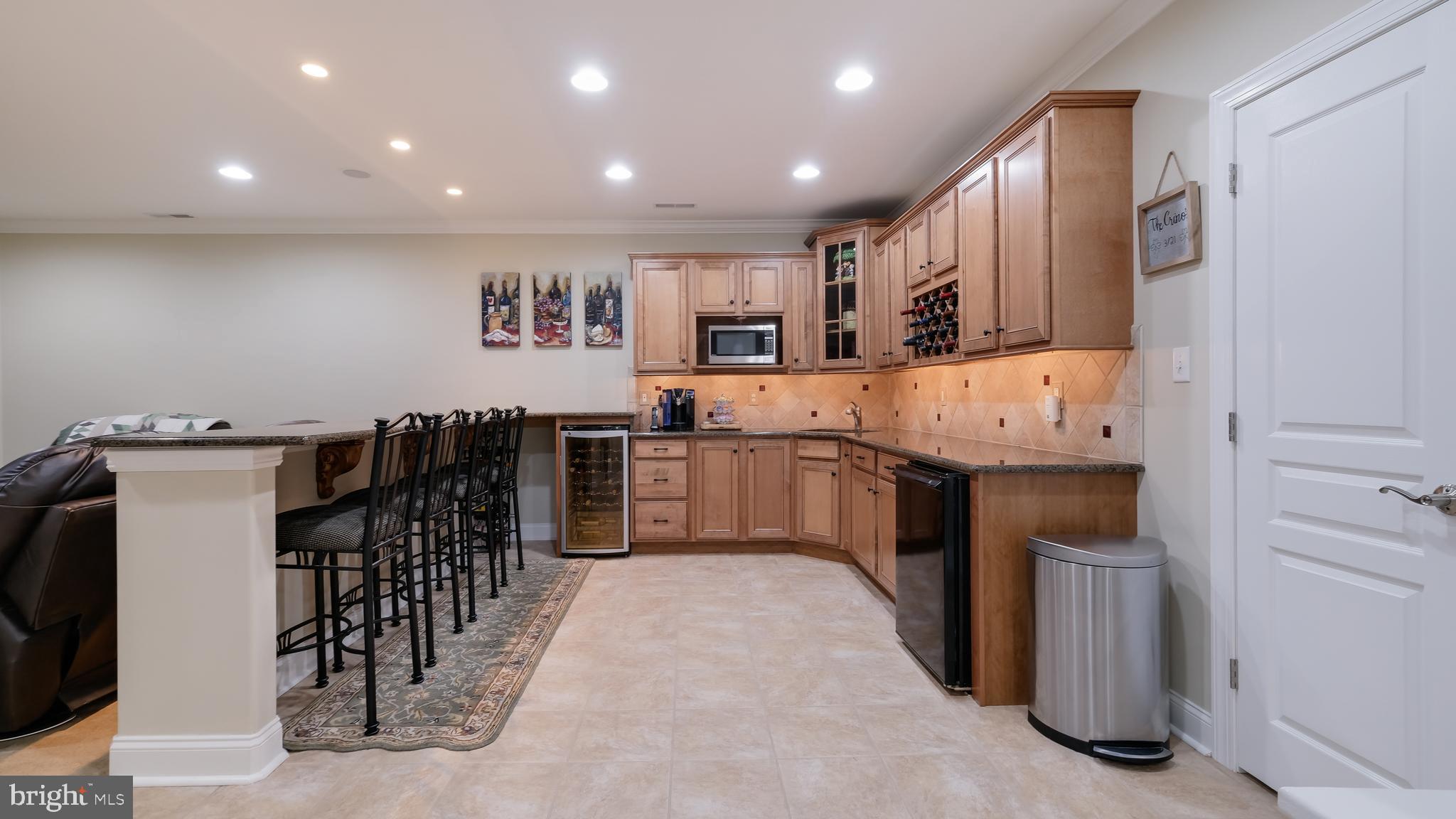 815 Church Road Harleysville, PA 19438 - Photo 51 of 70 ELEGANT "ENTERTAINMENT" KITCHEN--IT'S PARTY TIME!