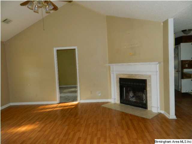 15469 Stonehedge Cliffs Road Northport, AL 35475 - Photo 3 of 13