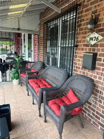 $649,000 | 1476 Arnow Avenue | Pelham Gardens