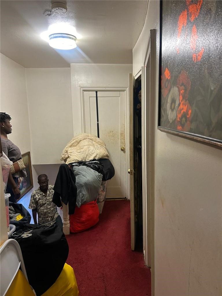 1476 Arnow Avenue Bronx, NY 10469 - Photo 2 of 11 hallway