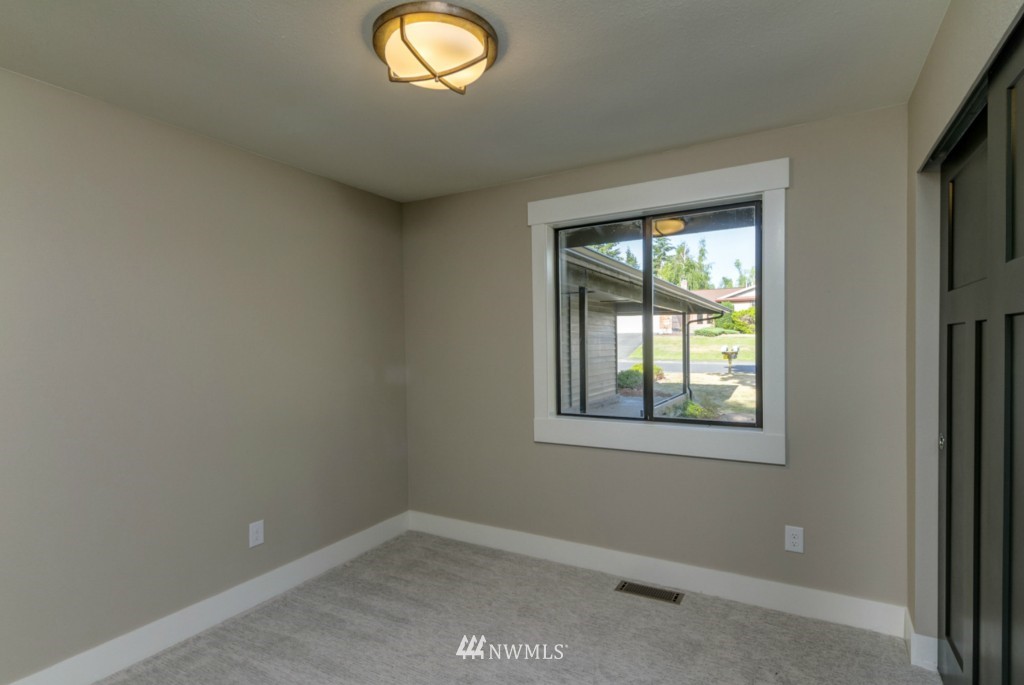 501 Cypress Road Bellingham, WA 98225 - Photo 16 of 24