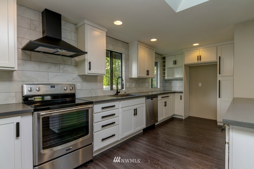 501 Cypress Road Bellingham, WA 98225 - Photo 4 of 24