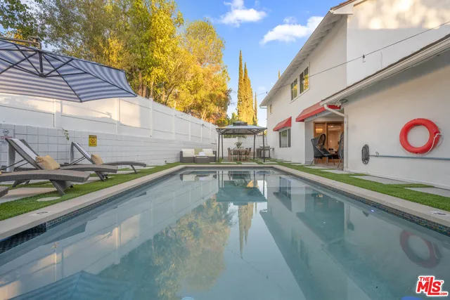 $13,950 | 22711 Margarita Drive, Woodland Hills, CA 91364