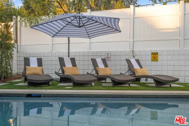 $13,950 | 22711 Margarita Drive, Woodland Hills, CA 91364