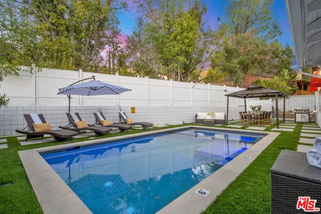 $13,950 | 22711 Margarita Drive, Woodland Hills, CA 91364