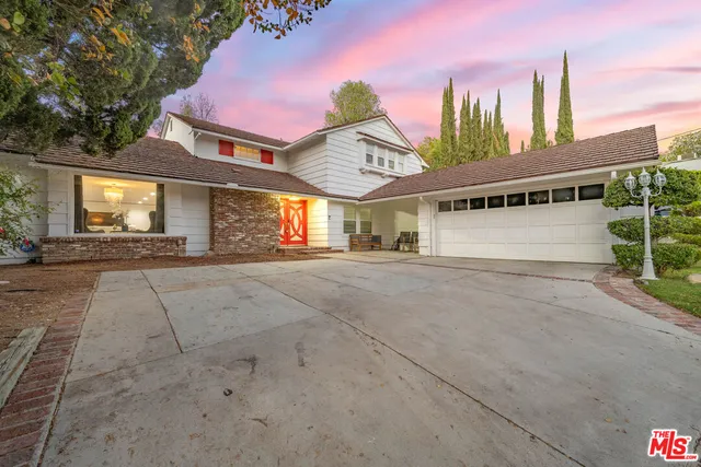 $13,950 | 22711 Margarita Drive, Woodland Hills, CA 91364