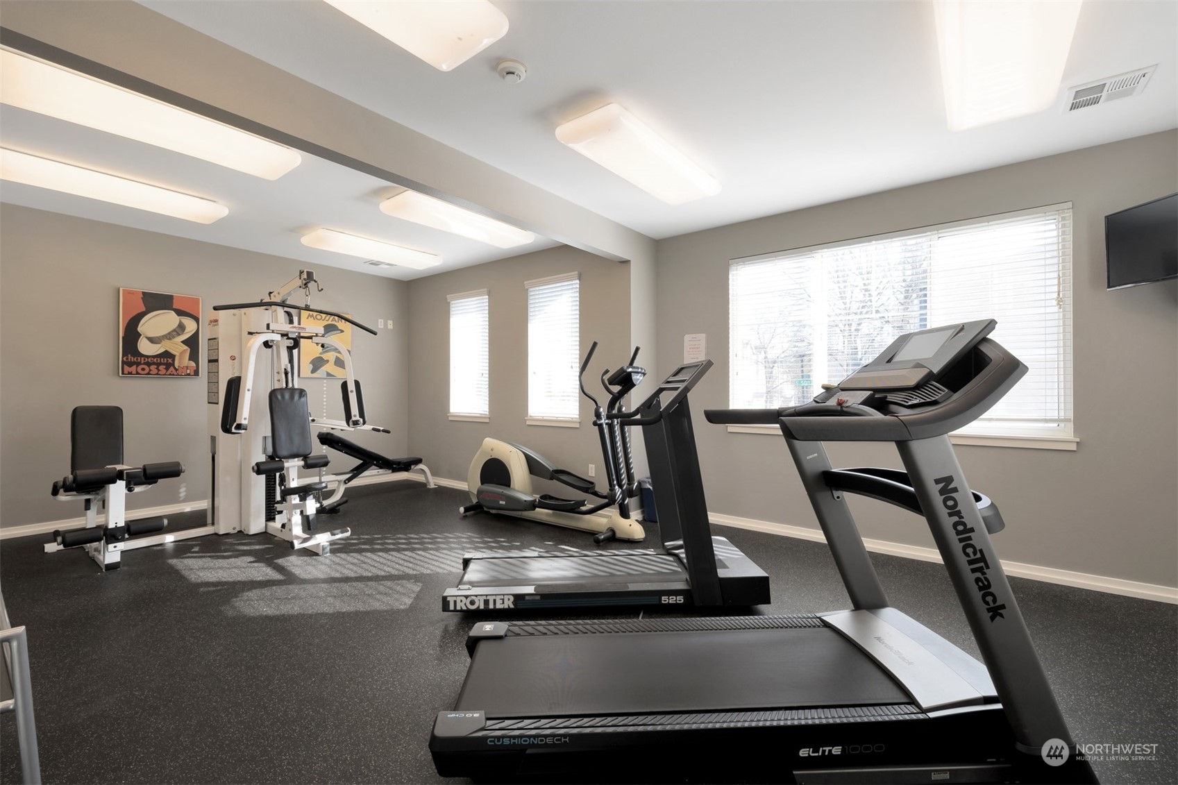 108 South 49th Street, Unit B Renton, WA 98055 - Photo 23 of 24 a view of a room with gym equipment