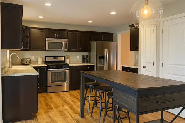 $518,000 | 305 Garden Court, Gibsonia, PA 15044