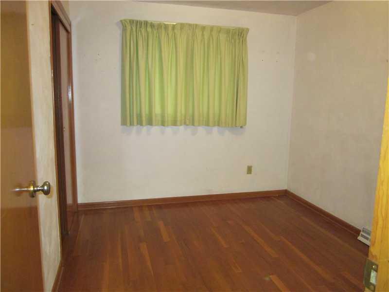 330 Stoney Road Natrona Heights, PA 15065 - Photo 18 of 22 Bedroom. smallest bedroom