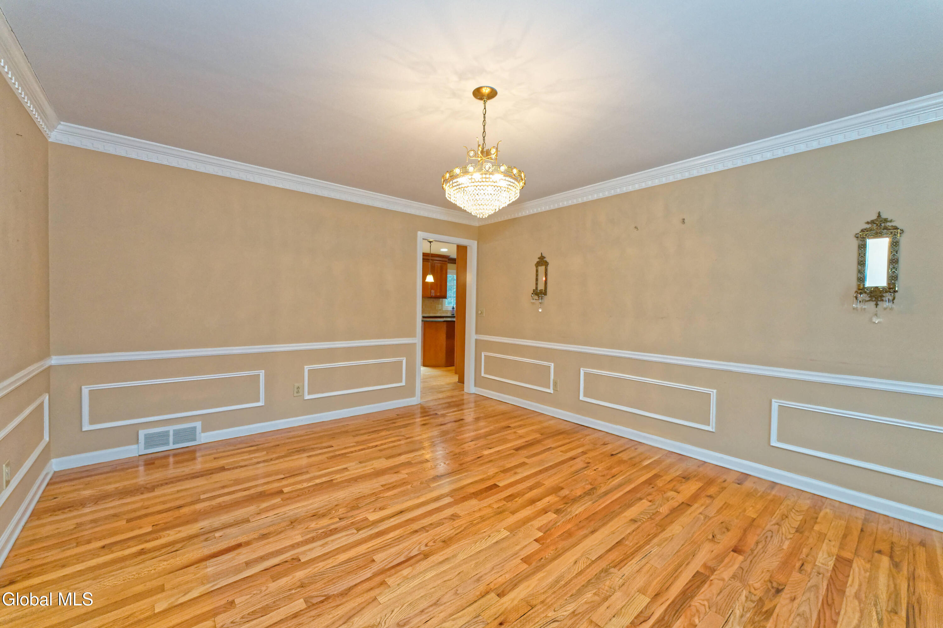 10 Birch Hill Road Albany, NY 12211 - Photo 16 of 66 2 Diningroom 2